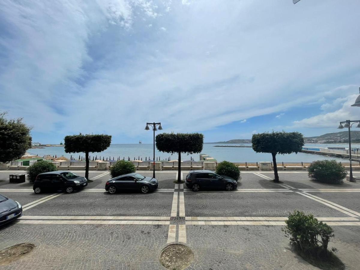 קרוטונה La Finestra Sul Mare B&B מראה חיצוני תמונה