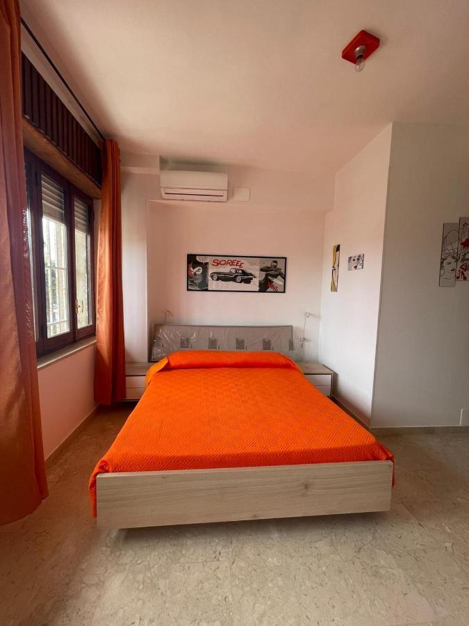 קרוטונה La Finestra Sul Mare B&B מראה חיצוני תמונה