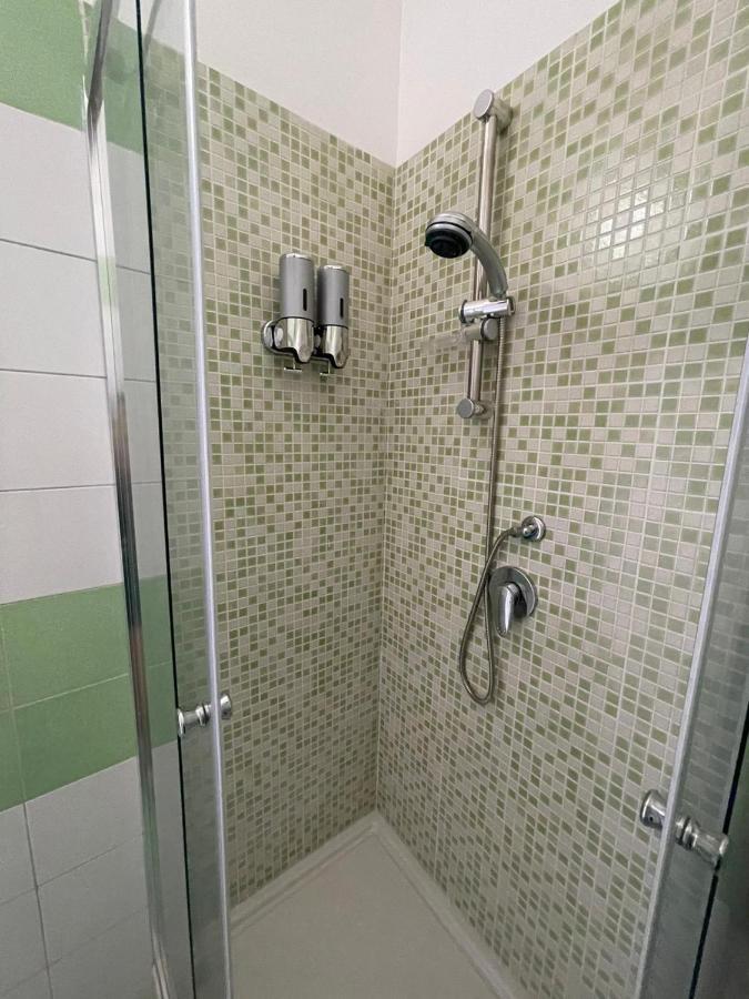 קרוטונה La Finestra Sul Mare B&B מראה חיצוני תמונה