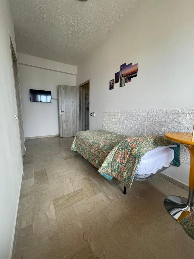 קרוטונה La Finestra Sul Mare B&B מראה חיצוני תמונה