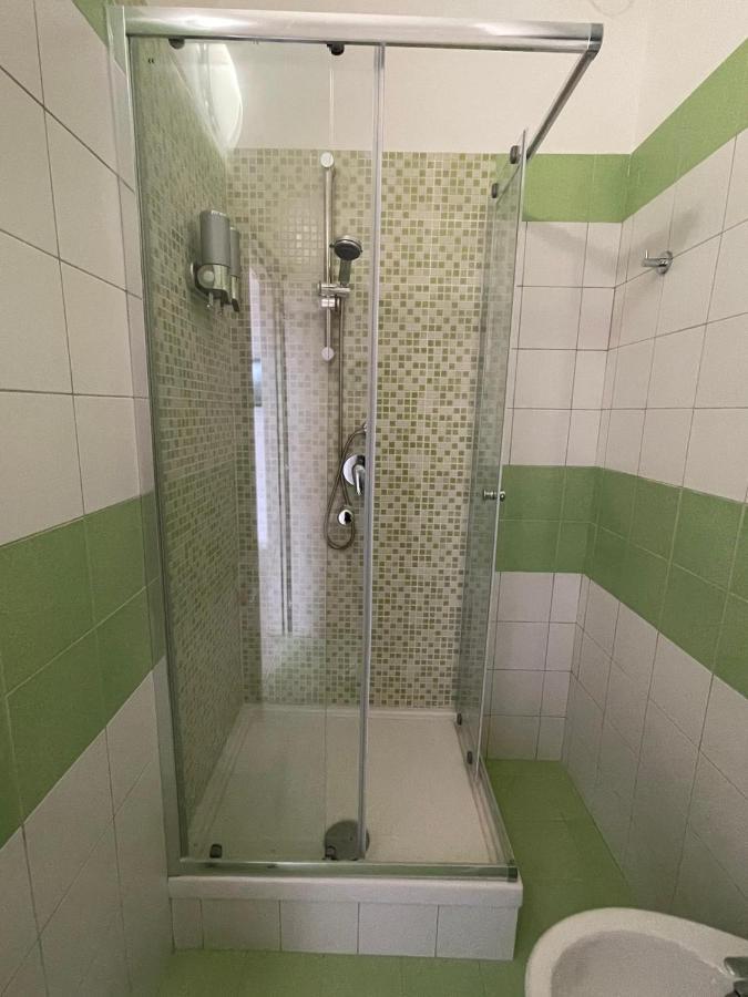 קרוטונה La Finestra Sul Mare B&B מראה חיצוני תמונה