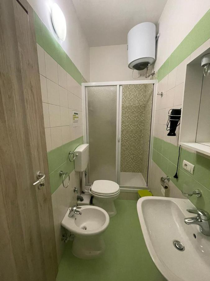 קרוטונה La Finestra Sul Mare B&B מראה חיצוני תמונה