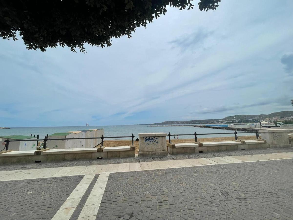 קרוטונה La Finestra Sul Mare B&B מראה חיצוני תמונה