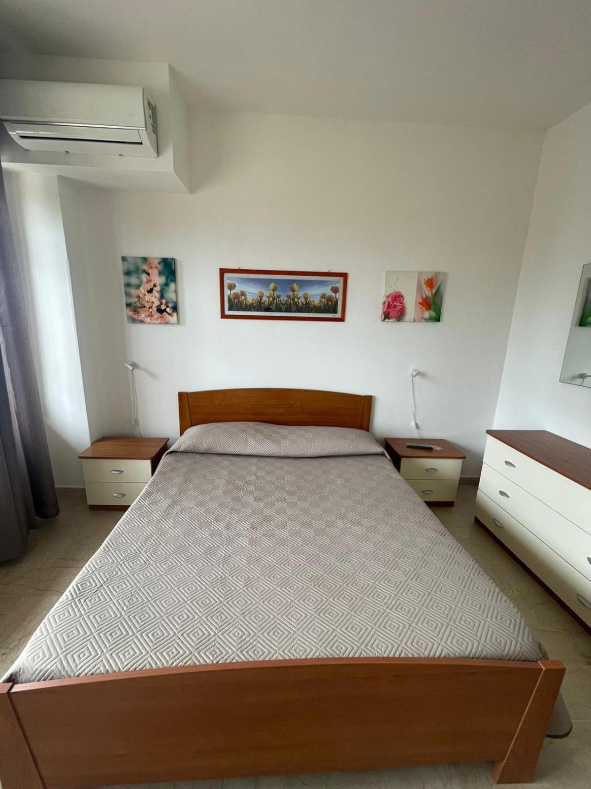 קרוטונה La Finestra Sul Mare B&B מראה חיצוני תמונה